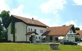 Hop House Garni Hotel